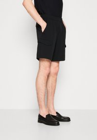 BOSS Šortky - black