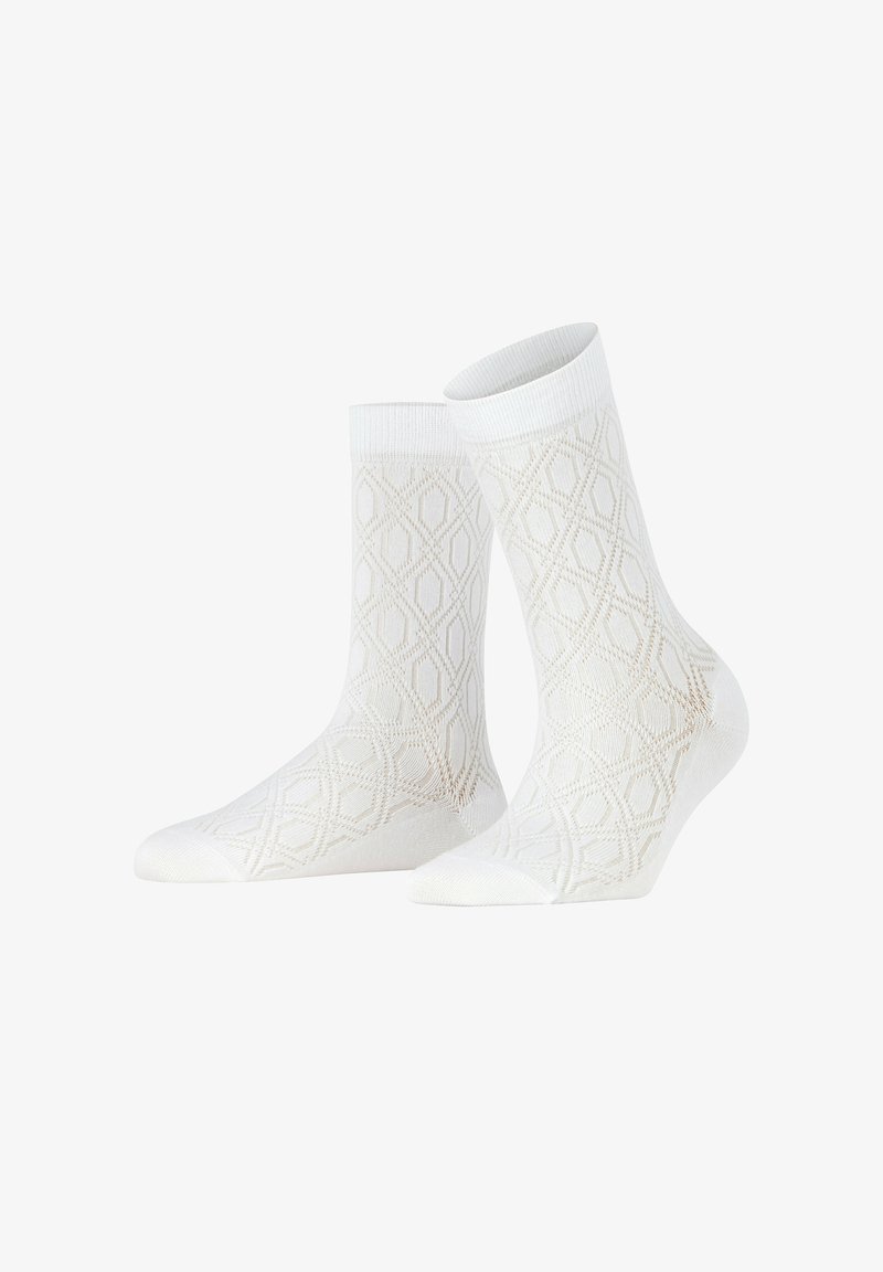 Weiße Socken mit einem Diamantmuster, aus weichem Stoff gefertigt, mit einem gerippten Bündchen und glatter Textur.