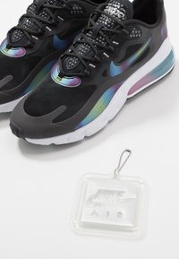 Nike Sportswear Air Max 270 React Baskets Basses Dark Smoke Grey Multicolor Black White Metallic Silver Anthracite Zalando Fr