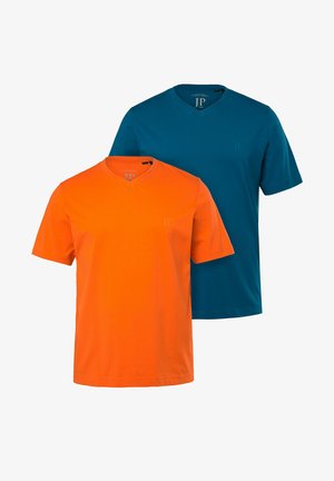 Dwie koszulki z dekoltem w kształcie litery V w intensywnych kolorach pomarańczowym i teal. Wykonane z miękkiego materiału, z krótkimi rękawami, z minimalnym brandingiem na piersi.