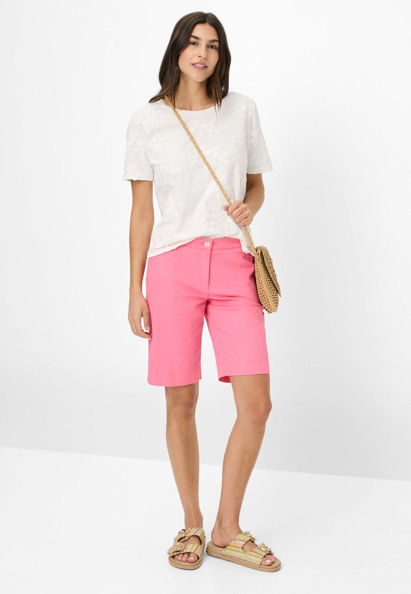 BRAX - STYLE MIA - Shorts - dragonfruit, Vergrößern