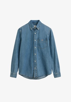 Cămașă din denim cu mânecă lungă, de culoare albastru deschis. Are un guler cu buton, buzunar pe piept în față și un tiv curbat. Textură moale cu cusături vizibile.