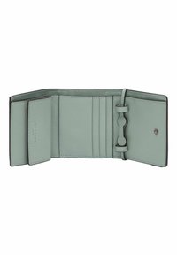 Miętowozielony skórzany portfel z licznymi kieszonkami na karty, zaokrągloną kieszonką na monety oraz bezpiecznym zapięciem po prawej stronie.
