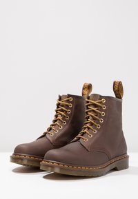 Dr. Martens 1460 - Stivaletti stringati - aztec