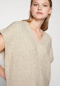 ONLY ONLMELODY VEST - Vesta - oatmeal melange