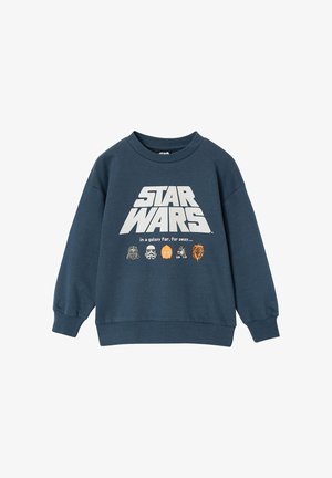Marineblaues Sweatshirt mit dem Schriftzug "STAR WARS" und kleinen Charakterhelmen sowie Gesichtern darunter, darunter Darth Vader und Chewbacca.