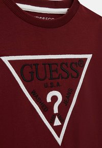 Guess LOGO-DREIECK - Ilgarankovis viršutinės dalies drabužis - rot