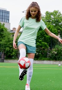 Nike Performance SHORT BRANDED - Športové šortky - bicoastal/vapor green
