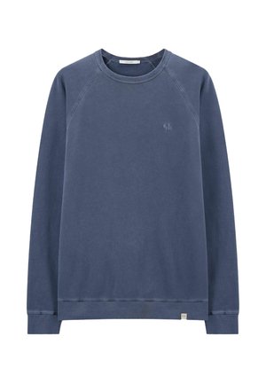Blauwe lange mouwen sweatshirt met ronde hals en een klein geborduurd logo op de linkerborst en een stoffen label aan de onderzoom.