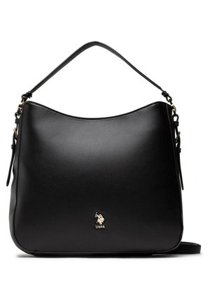 Sac à main en cuir noir avec une forme incurvée, équipements en or et un petit logo accent sur le devant. Il dispose d'une seule bandoulière réglable.