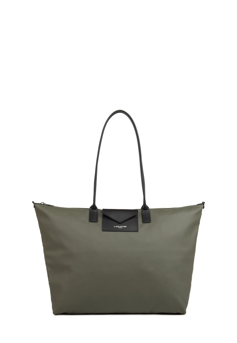 Borsa a spalla verde oliva realizzata in materiale resistente, con un accento in pelle nera, due manici robusti e una chiusura con zip nella parte superiore.
