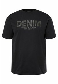 Zwarte T-shirt van katoen met korte mouwen. Voorzien van grote grijze tekst met "DENIM" en kleinere tekst "INDUSTRIAL INSP. DRY GOODS."