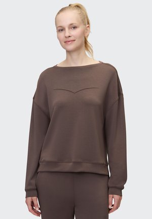 Brauner Pullover mit lockerem Schnitt, rundem Halsausschnitt und einem dezenten V-förmigen Design auf der Vorderseite. Hergestellt aus weichem, strukturiertem Stoff.