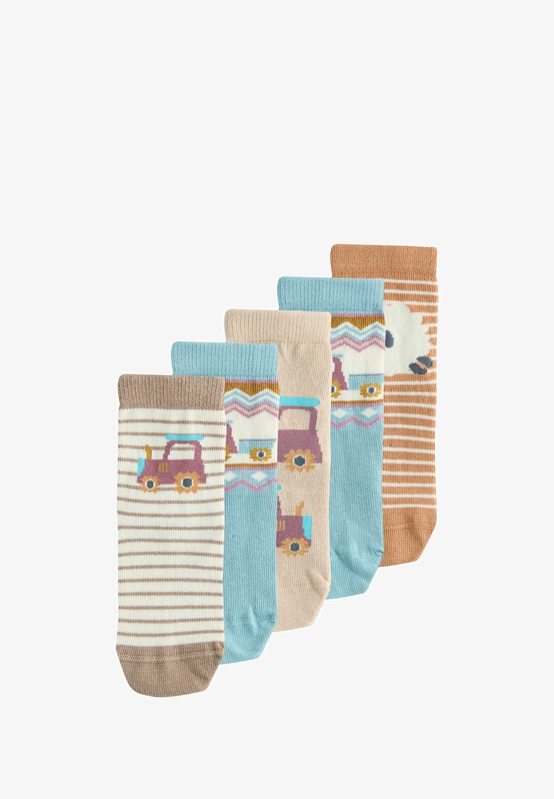 Cinq paires de chaussettes colorées pour enfants avec des motifs de tracteurs et d'animaux, des rayures et des couleurs pastels, disposées en rang décalé.