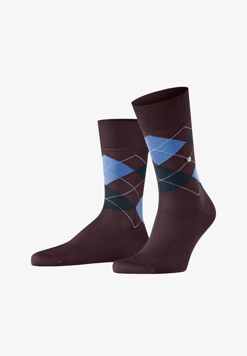 Chaussettes marron foncé avec un motif argyle, présentant des diamants bleus, bleu foncé et noirs, rehaussées d'accents bleu clair et blanc.