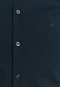 Calvin Klein Tailored LOGO STRETCH  - Camisa formal - blue