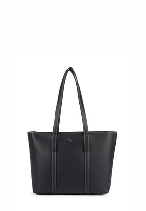 Čierna kožená taška typu tote s dvoma dlhými rukoväťami, textúrovaným povrchom, kontrastným prešívaním a obdĺžnikovým tvarom. Minimalistický dizajn s logom.