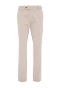 Pantalones beige, ajustados, con pierna recta, hechos de una tela suave. Presentan trabillas para el cinturón, un botón frontal y bolsillos laterales.