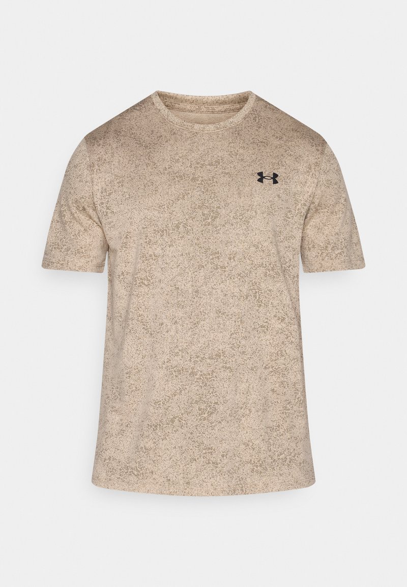 Camiseta Under Armour beige marmoleada de manga corta con cuello redondo y pequeño logo negro en el lado izquierdo del pecho.