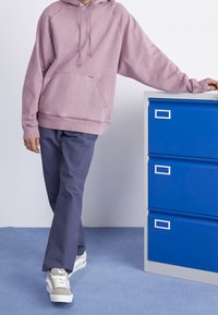 Carhartt WIP Jersey con capucha - dark purple