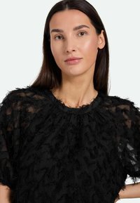 Moves Dnevna obleka - black