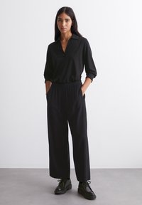 Marc O'Polo MIT GUMMIBUND WIDE  - Auduma bikses - black