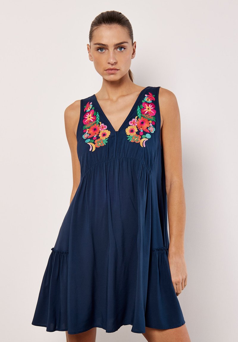 Apricot EMBROIDERED BLOOMS SWING - Ranta-asusteet - navy