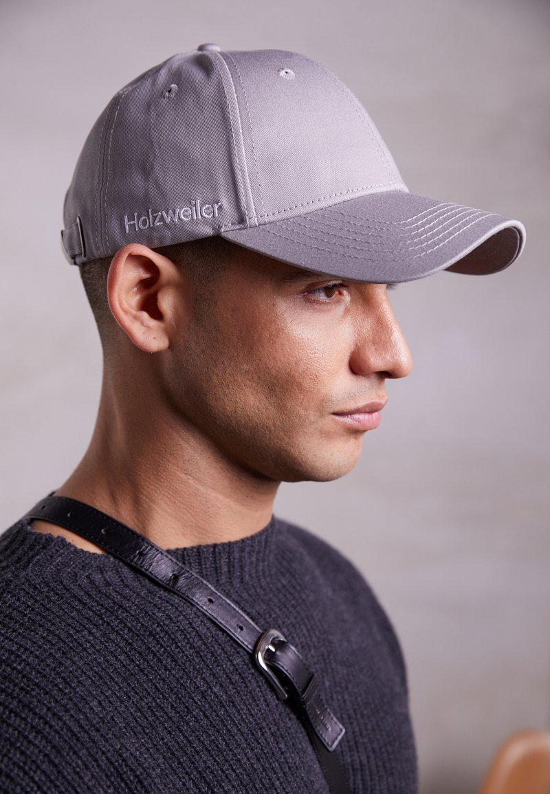 Herren Mützen, Hüte & Caps | Holzweiler SIRUS UNISEX Cap grey/hellgrau - CR60970 Herren Mützen, Hüte & Caps | Holzweiler SIRUS UNISEX Cap grey/hellgrau - CR60970