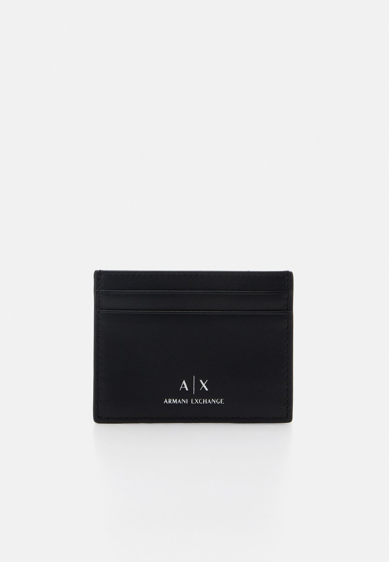 Portofel din piele neagră pentru carduri, dotat cu multiple sloturi pentru carduri, logo-ul embosat "A|X ARMANI EXCHANGE" pe față, și o textură netedă.
