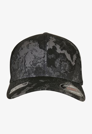 Casquette noire avec un motif camouflage dans des nuances de gris variées. Elle possède une visière incurvée et un tissu déperlant. Comprend une étiquette sur le côté.