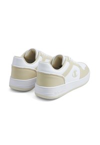 Champion CHAMPION LOW CUT SHOE RD18 2.0 LOW BASKETBALL - Sneaker low - beige and white