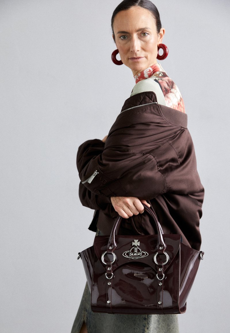 Vivienne Westwood BETTY MEDIUM HANDBAG - Handbag - brown