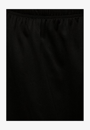 Pantalones cortos deportivos negros de tejido de malla, con una cinturilla elástica y detalles fruncidos para mayor comodidad y flexibilidad.