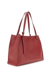 Rode leren tote bag met twee verlengde handvatten, een gladde textuur en een voorzak. Minimalistisch ontwerp zonder zichtbare hardwaredetails.
