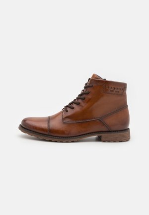 bugatti, Bottines à lacets - cognac