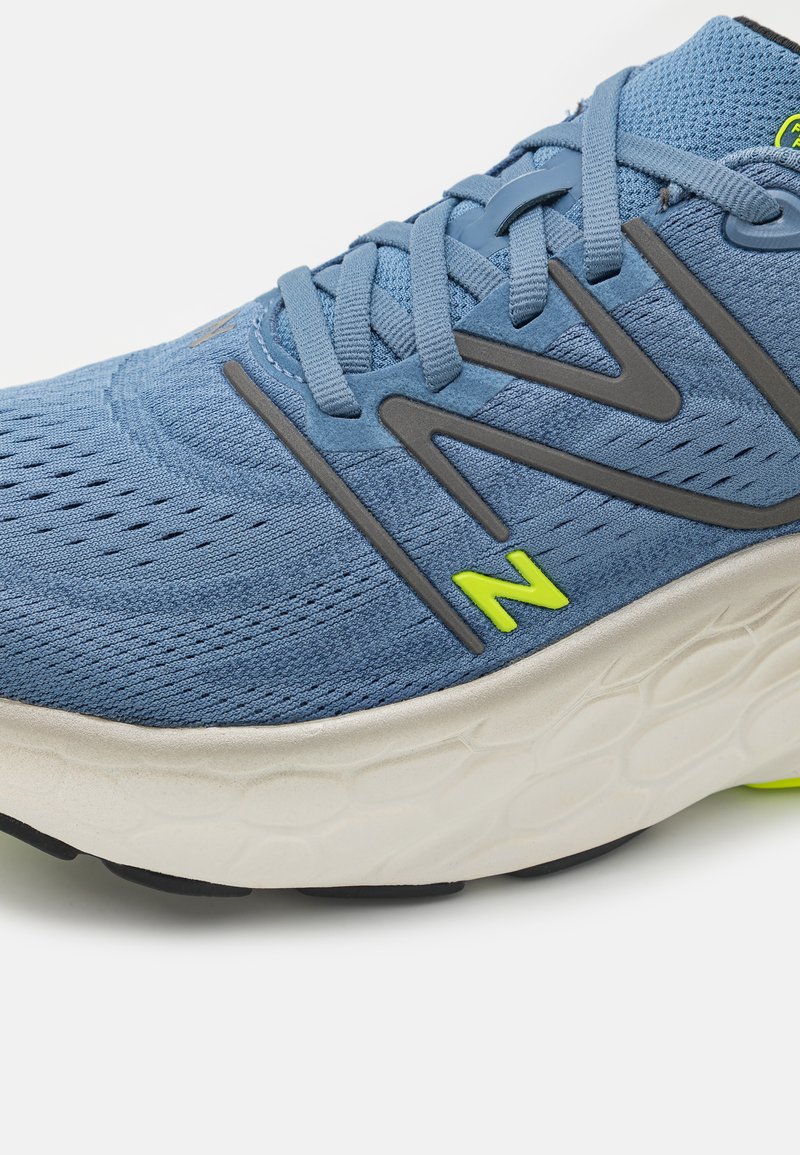 New Balance FRESH FOAM X MORE V5 - Laufschuh Neutral - mercury 