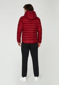 Sail Racing HOOD SPRAY - Dunjacka - deep red