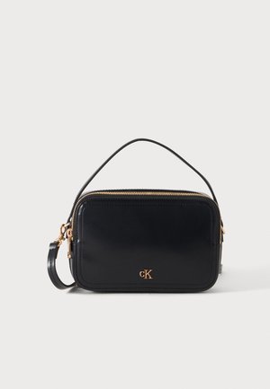 Calvin Klein, HARDWARE CAMERA - Τσάντα χειρός - black