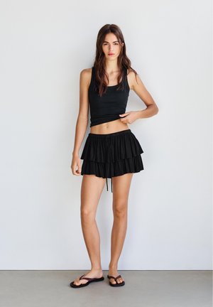 PULL&BEAR WITH RUFFLES  - Shorts - black