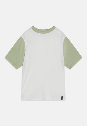 CAP UNISEX - T-shirt z nadrukiem