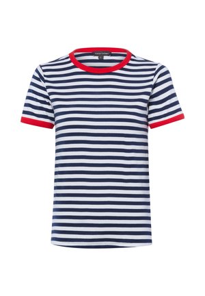 Granatowo-biała koszulka z krótkim rękawem w poziome paski, z czerwonym wykończeniem na kołnierzyku i krawędziach rękawów.