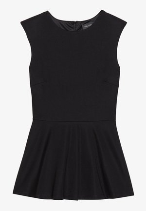 Vestido preto sem mangas, feito de um tecido suave, com corpete ajustado e saia evasê. Fecho de zíper nas costas, design minimalista sem padrões.