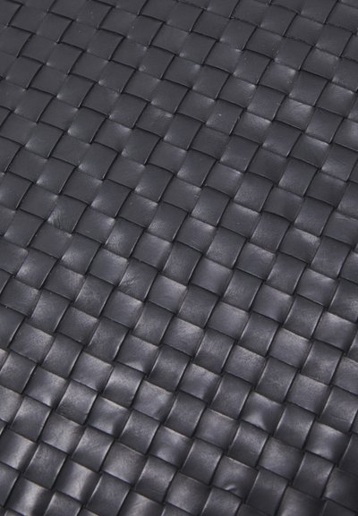 DRAGON DIFFUSION A4 POCHETTE - Laptoptas - black