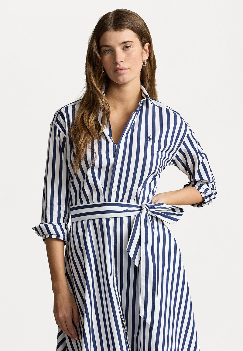 Polo Ralph Lauren - BELTED STRIPED COTTON SHIRTDRESS - Skjortekjole - navy/white, Forstørre