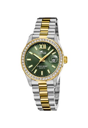 Montre Lotus avec cadran vert, bracelet métallique bicolore or et argent, lunette ornée de cristaux, aiguilles dorées et affichage de la date réglé sur le 20.