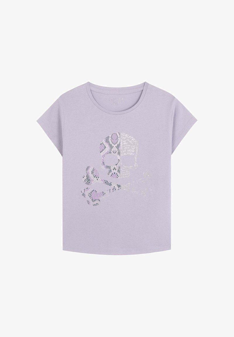 Tricou cu mânecă scurtă de culoare lilac, având un grafic strălucitor cu oase încrucișate și un craniu în nuanțe metalice de argintiu și mov pe față.