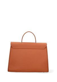 Borsa in pelle arancione con un design strutturato, manico superiore e una forma piatta e rettangolare. Presenta una chiusura con ribaltina piegata.