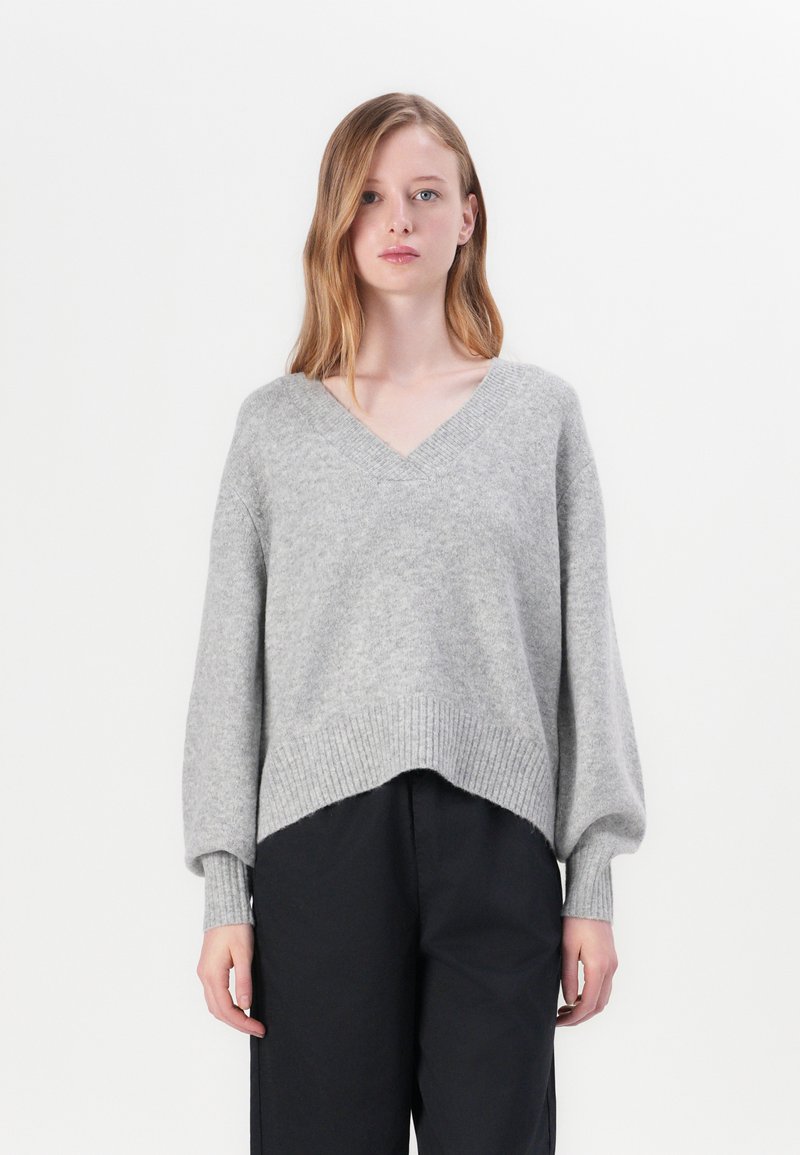 Vero Moda VMBOOM V NECK VER - Trui - light grey