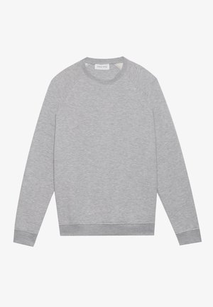 Lichtgrijze longsleeve crewneck sweatshirt met geribde manchetten en zoom, plat weergegeven op een effen achtergrond.