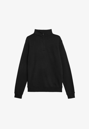 Sort sweatshirt, blødt stof, kvart lynlås krave, lange ærmer, ribbede manchetter og kant, enkelt design uden mønstre eller detaljer.